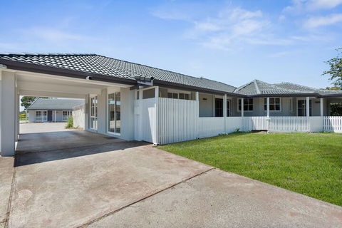 Sanctuary Inn On Westernport - Tourism Townsville 2