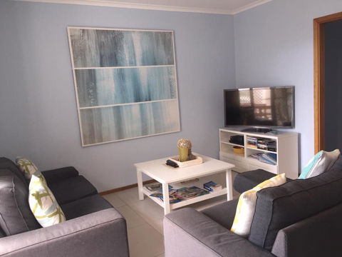 Salty Air Apartments Kingscote Kangaroo Island - Tourism Townsville 3