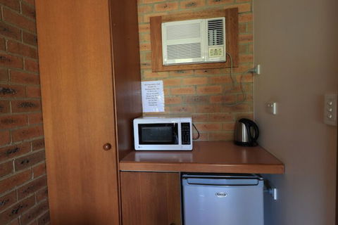 Quays Motel San Remo - Tourism Townsville 7