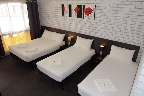 Jackaroo Apartments - Tourism Townsville 5