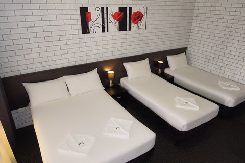 Jackaroo Apartments - Tourism Townsville 3