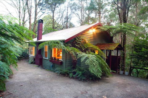 A Cottage In The Forest - Tourism Townsville 0