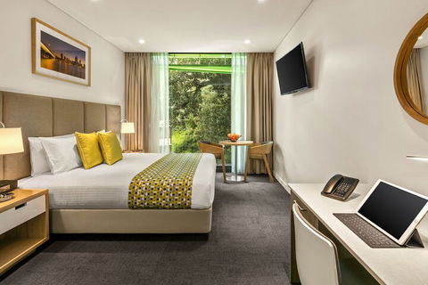 Quest Mounts Bay Road - Tourism Townsville 5