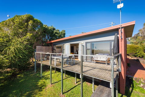 The Love Shack - Tourism Townsville 0