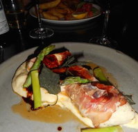 Belluci's Manuka - Tourism Townsville