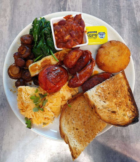 Dear Abbey - Tourism Townsville 0