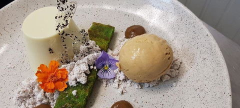 Gip's Restaurant - Tourism Townsville 3