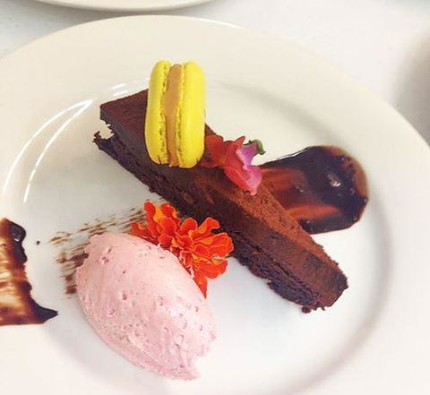 Gip's Restaurant - Tourism Townsville 5