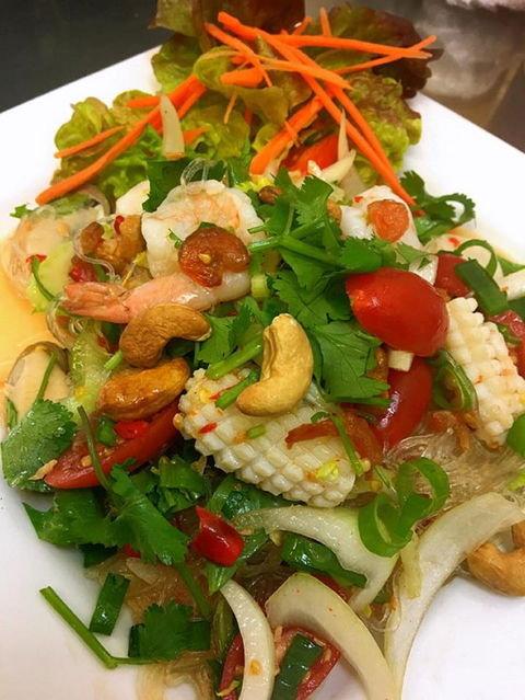 S & T Thai Gourmet Cafe - Tourism Townsville 0