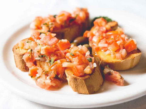 Spinellas Restaurant - Tourism Townsville 0