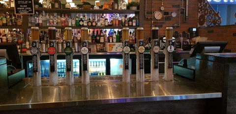 BAR36 - Tourism Townsville 0