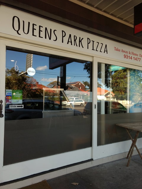 Queens Park Pizza - Tourism Townsville 0