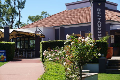 Picnic Point Cafe And Restaurant - Tourism Townsville 1