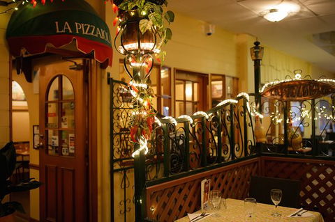 La Pizzaiola - Tourism Townsville 0