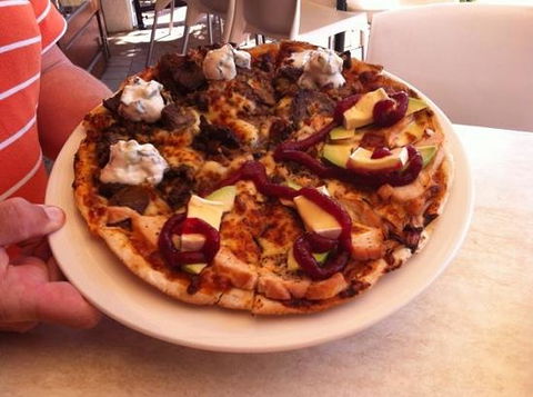 Zachary’s Gourmet Pizza Bar - Tourism Townsville 0