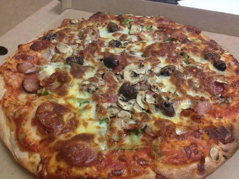 Eat-a-Pizza - Tourism Townsville 0
