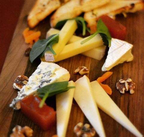 A La Bouffe Bar & Bistro - Tourism Townsville 5
