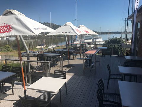 Yacht Club Fifty Five - Tourism Townsville 0