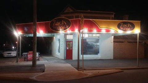 Zach-Harry's Place - Tourism Townsville 0