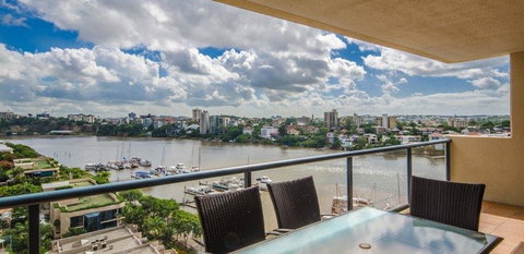 Central Dockside Apartment Hotel - Tourism Townsville 12