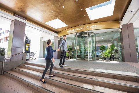 Crowne Plaza Canberra - Tourism Townsville 0