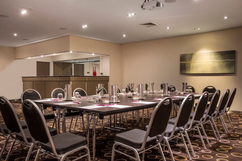 Crowne Plaza Canberra - Tourism Townsville 10