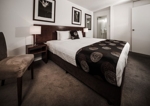 Salamanca Suites - Tourism Townsville 0