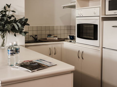 Salamanca Suites - Tourism Townsville 3