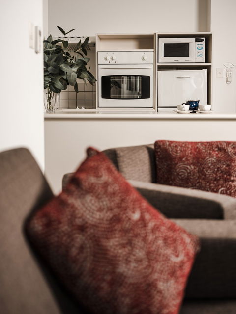 Salamanca Suites - Tourism Townsville 4