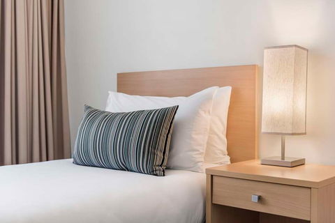Franklin Central Apartments - Tourism Townsville 7