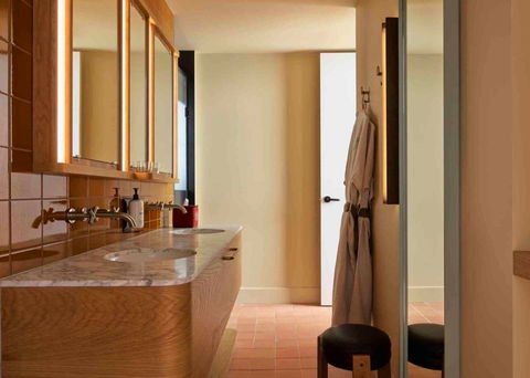 ACE Hotel Sydney - Tourism Townsville 9