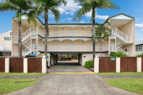 Cairns City Sheridan - Tourism Townsville 0