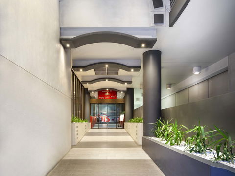 Ibis Hotel - Tourism Townsville 1