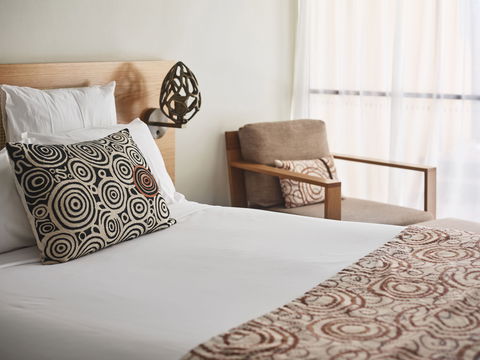 Sails In The Desert Hotel - Tourism Townsville 5