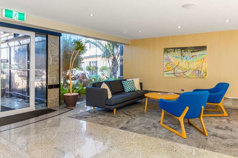 Quality Hotel Lighthouse - Tourism Townsville 3