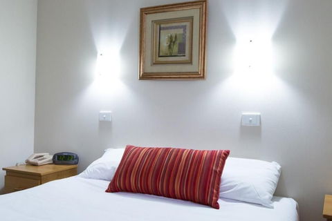 Barkly Motor Lodge - Tourism Townsville 9