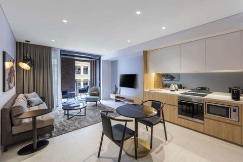 SKYE Suites Sydney - Tourism Townsville 6