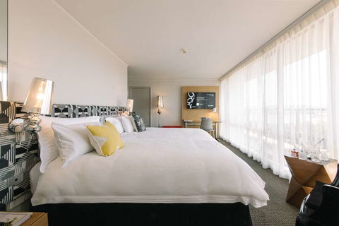 QT Canberra - Tourism Townsville 6