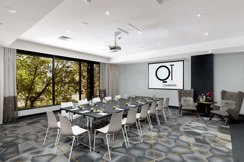 QT Canberra - Tourism Townsville 8