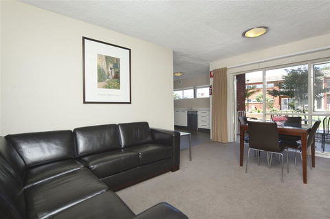 Forrest Hotel & Apartments - Tourism Townsville 6