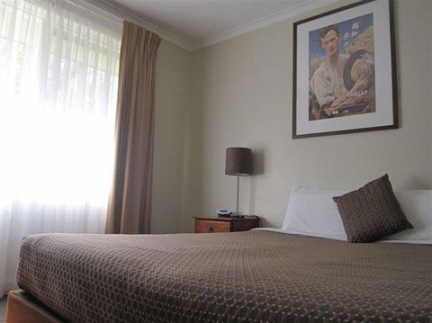 Forrest Hotel & Apartments - Tourism Townsville 7