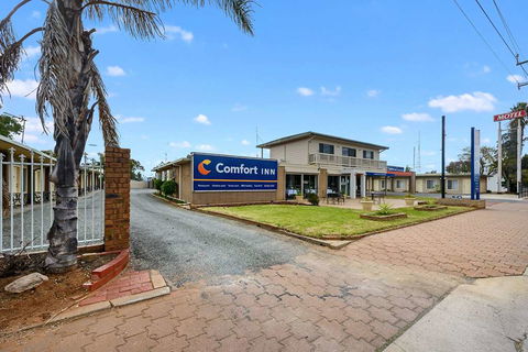 Comfort Inn Flinders On Main - Tourism Townsville 0