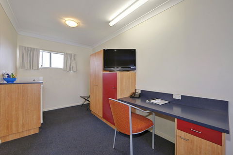 Boulevard Lodge - Tourism Townsville 1