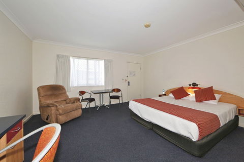 Boulevard Lodge - Tourism Townsville 2