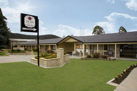 Zig Zag Motel - Tourism Townsville 1