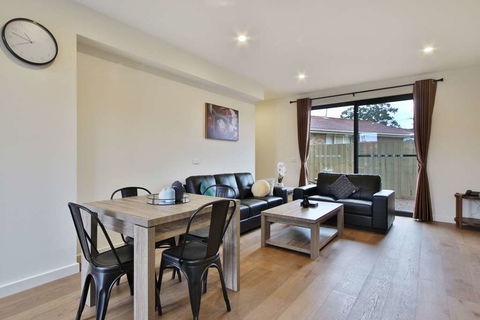 Quality Apartments Dandenong - Tourism Townsville 4