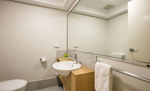 Kawana Waters Hotel By NightCap - Tourism Townsville 3