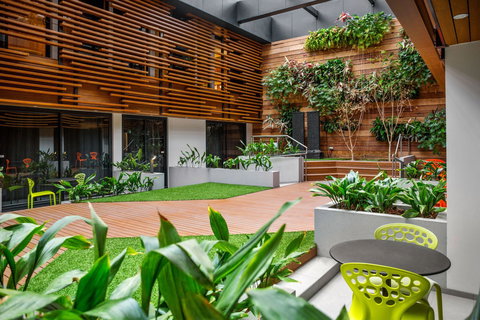 Jasper Hotel - Tourism Townsville 1