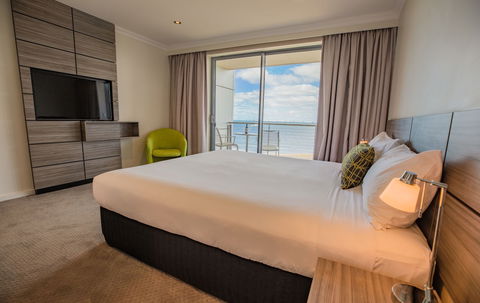 Aurora Ozone Hotel - Tourism Townsville 2