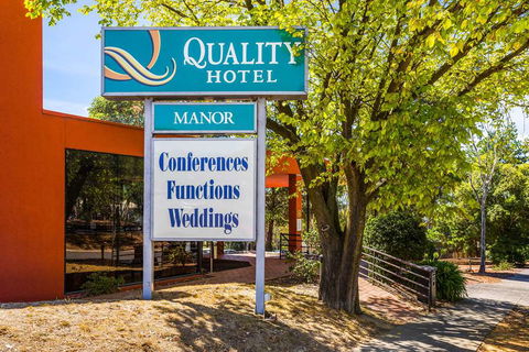 Quality Hotel Manor - Tourism Townsville 0